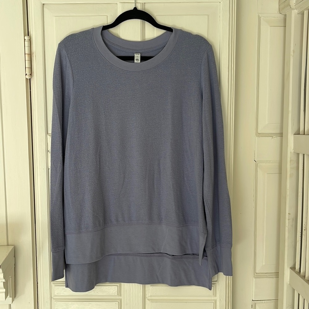 ALO Yoga Soho Pullover in Infinitely Blue